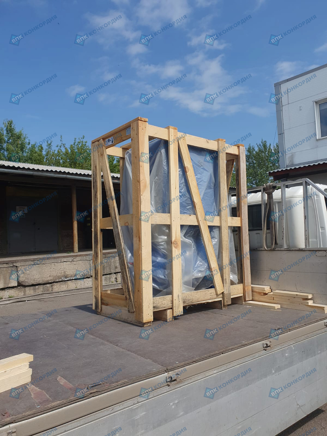 Отгрузка винтового компрессора ZAMMER SKTG7,5-10-270 в г. Красноярск